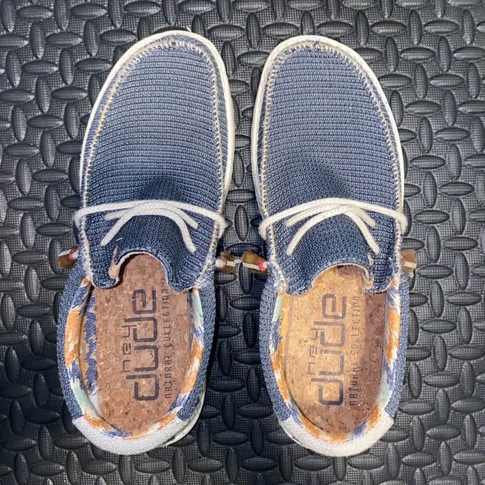 Hey Dude Size 7